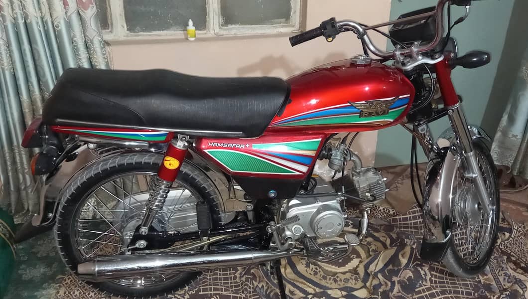 Ravi 2018 model. Zero meter condition. 8000 km driven. 3