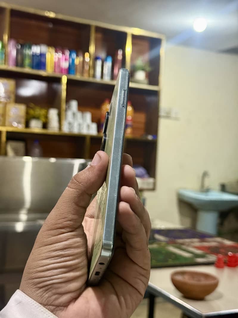 Tecno CAMON 20 Pro 0