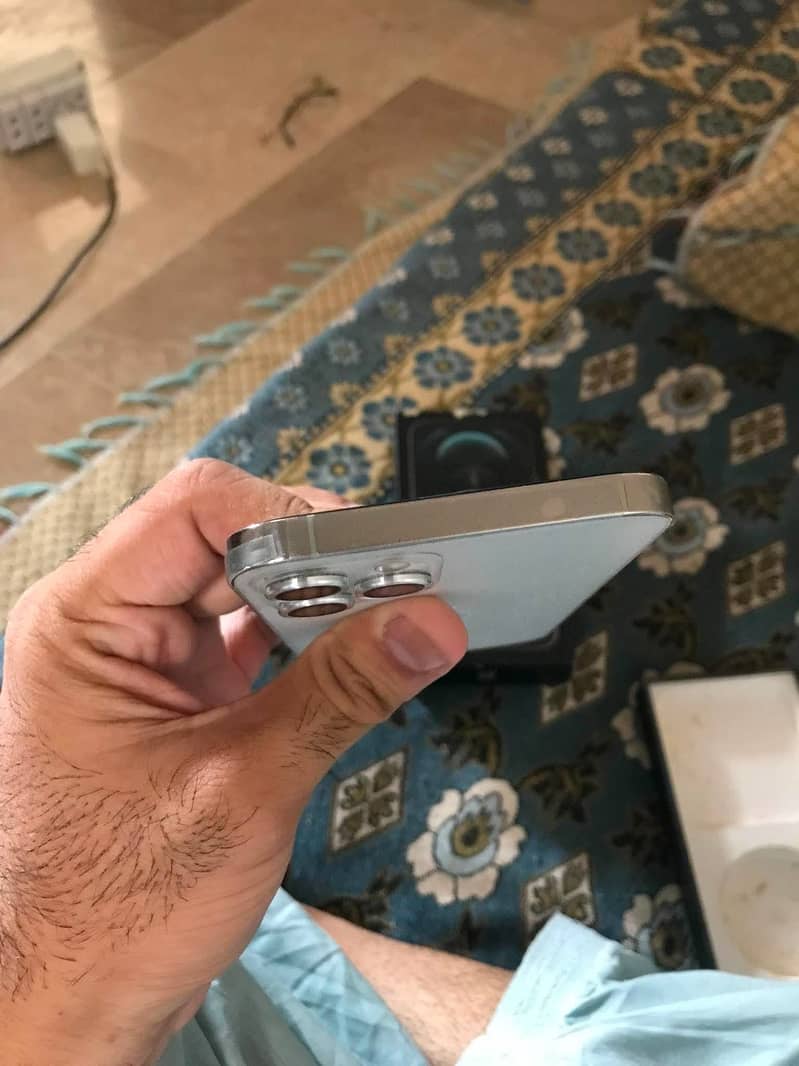 Apple iPhone 12 Pro Max 3