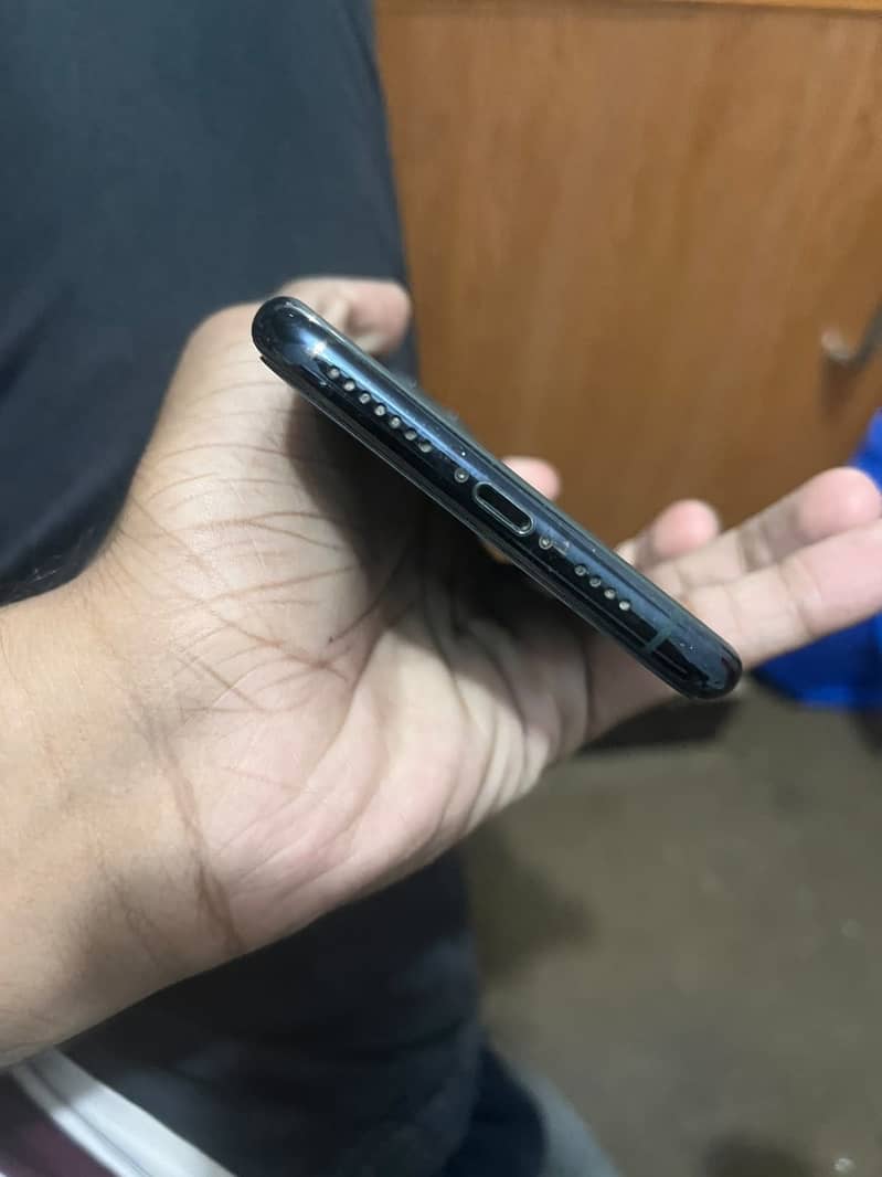 Apple iPhone 11 Pro Max 1