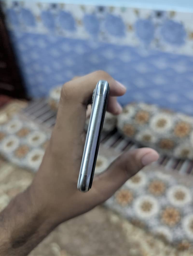 Apple iPhone X 2
