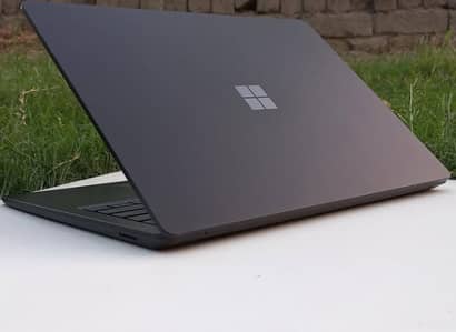 Microsoft Surface Laptop 4 Core i7 11th gen 16gb Ram 256 SSD