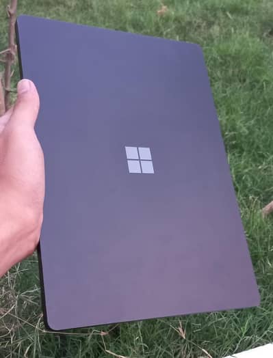 Microsoft Surface Laptop 4 Core i7 11th gen 16gb Ram 256 SSD