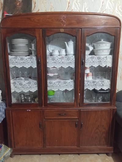 Kitchen utensils showcase