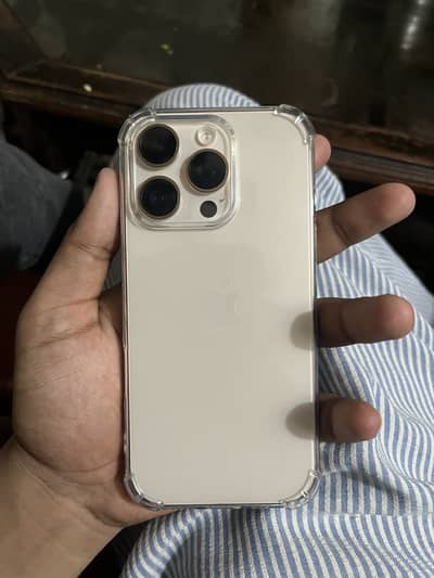 Apple iPhone 16 Pro