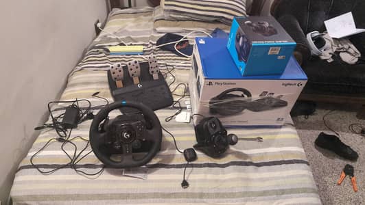 Logitech G923 + Pedals + Shifter With box and warranty