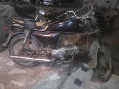 pak hero bike 2006 model Karachi num chalny ma behtreen ha
