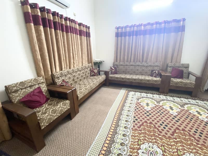 Used Sofa Set 0