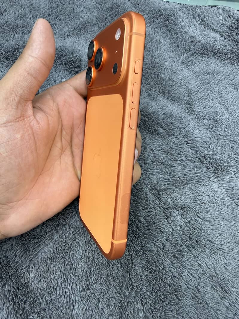 Apple iPhone 17 Pro 2