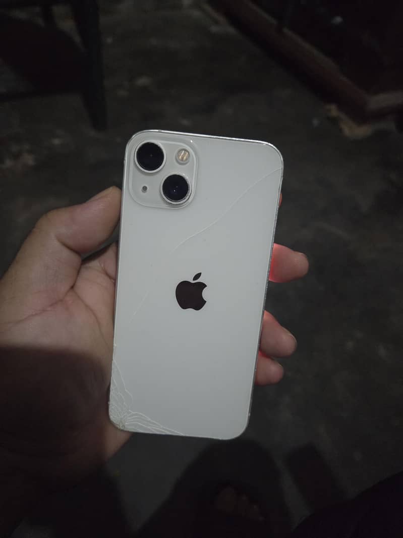 Apple iPhone 13 5