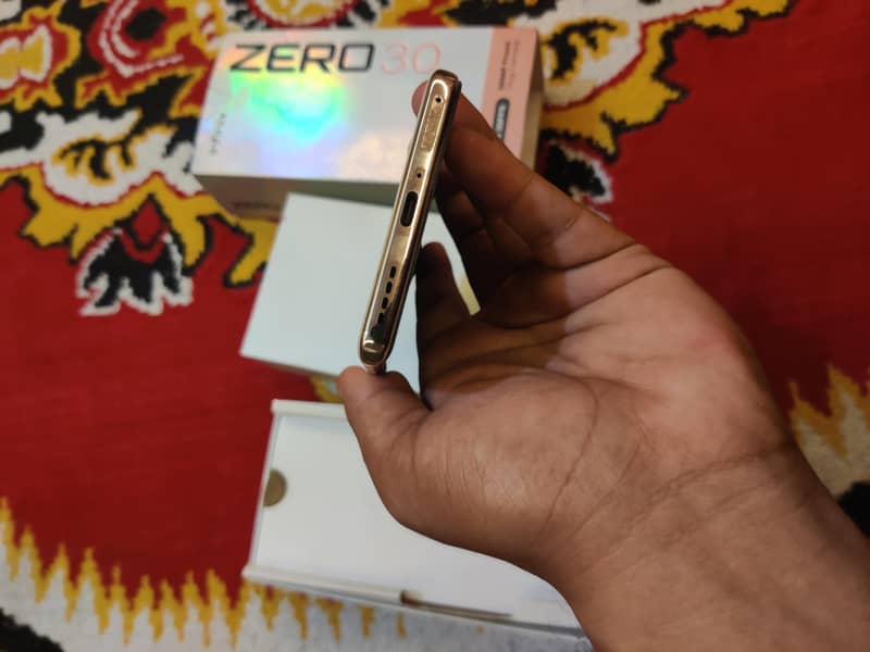 Infinix Zero 30 8