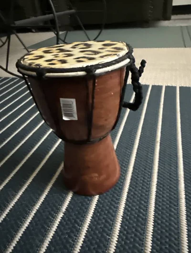 Mini djembe drum 1