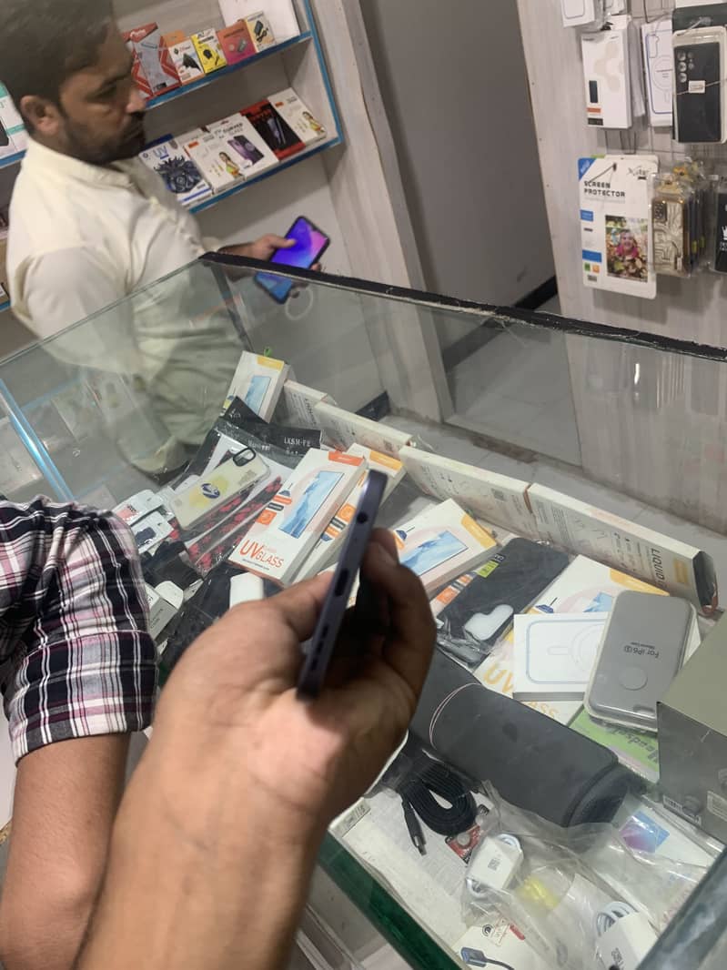 Tecno CAMON 40 Pro 9