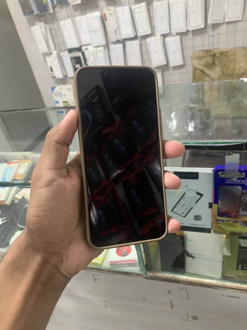 Tecno CAMON 40 Pro 12