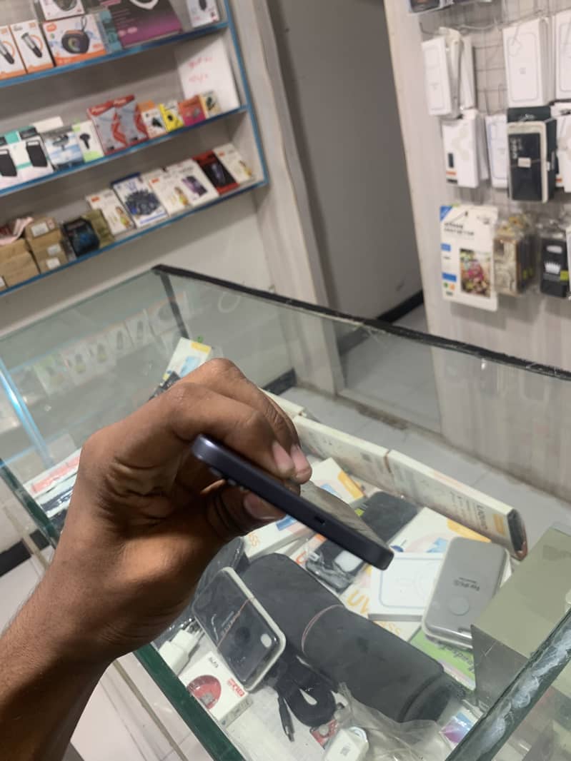 Tecno CAMON 40 Pro 13