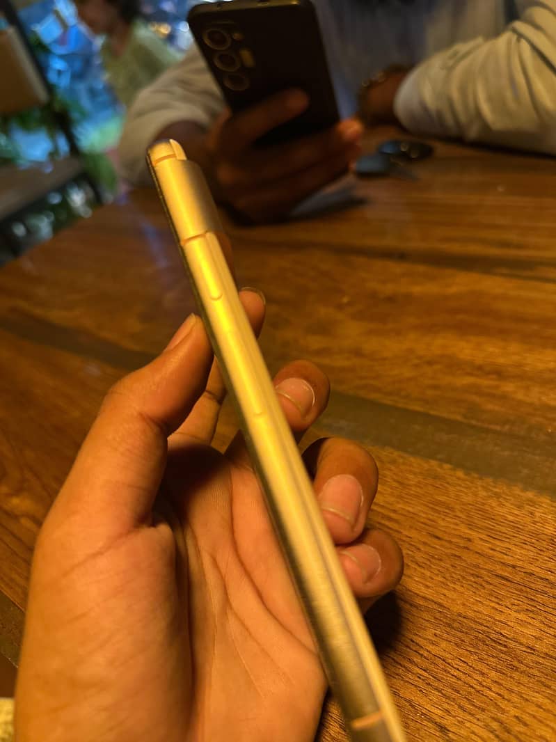 Google Pixel 8 2