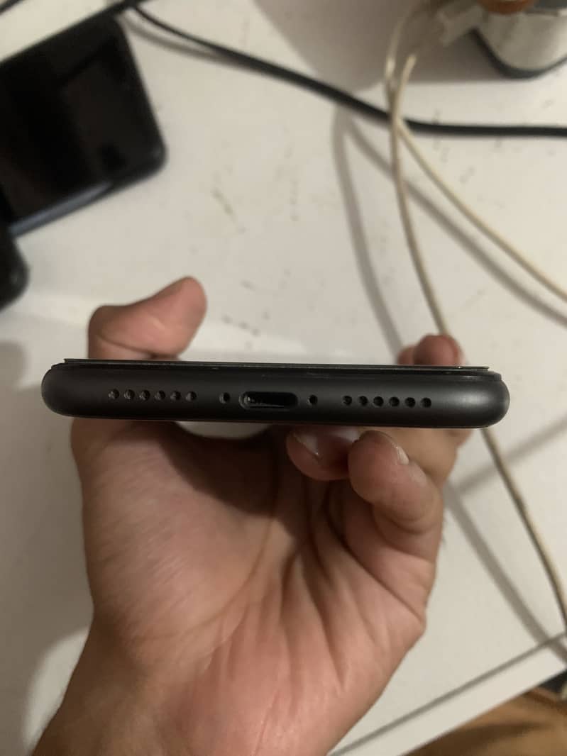 Apple iPhone 11 2