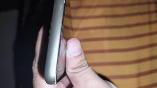 Samsung Mobile J6