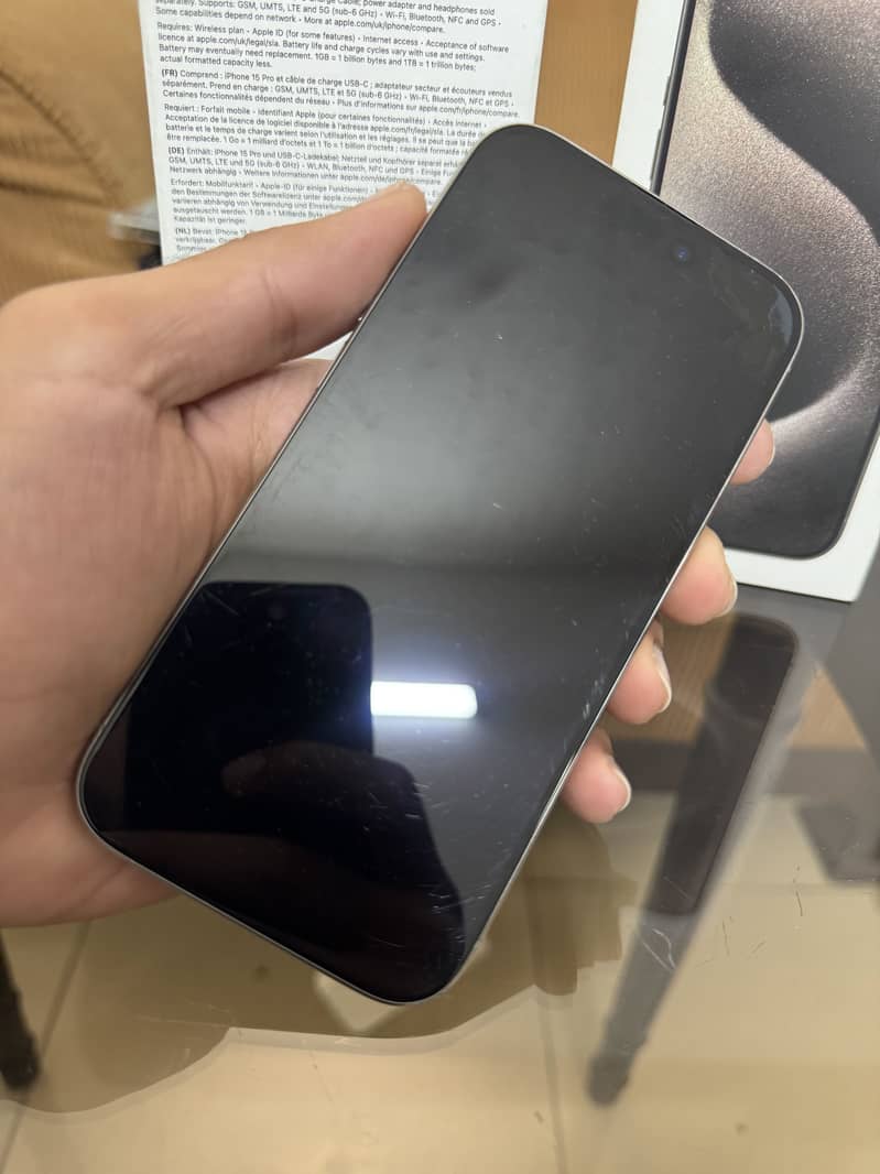 Apple iPhone 15 Pro 3