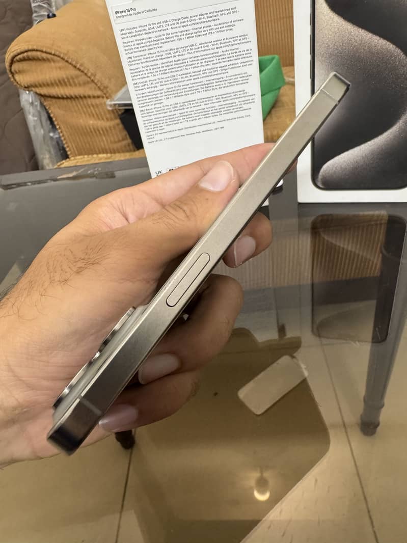 Apple iPhone 15 Pro 6