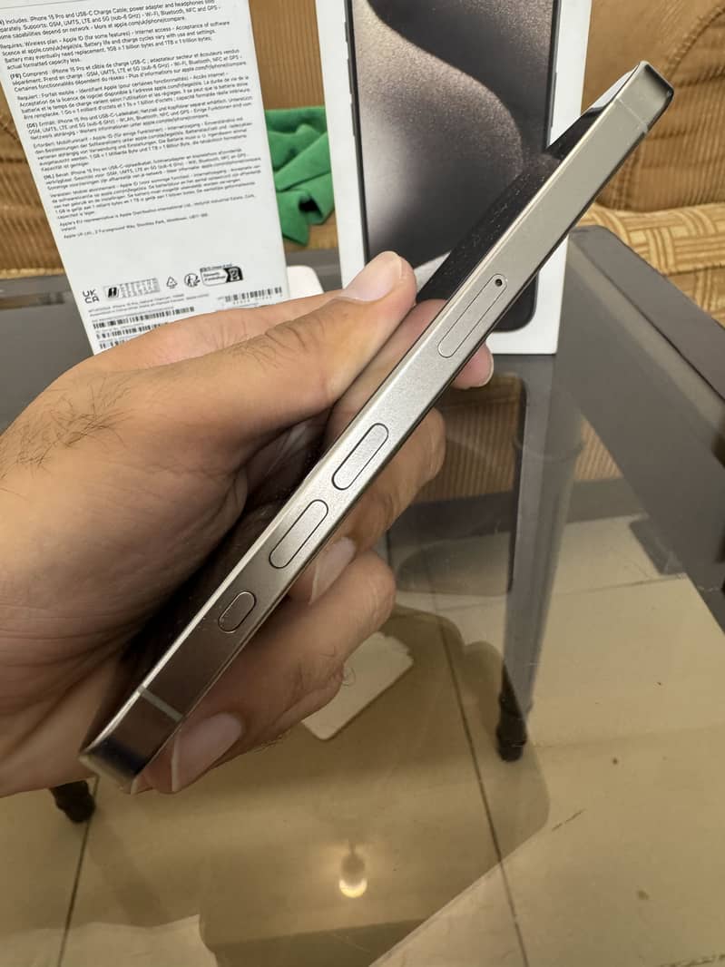 Apple iPhone 15 Pro 8
