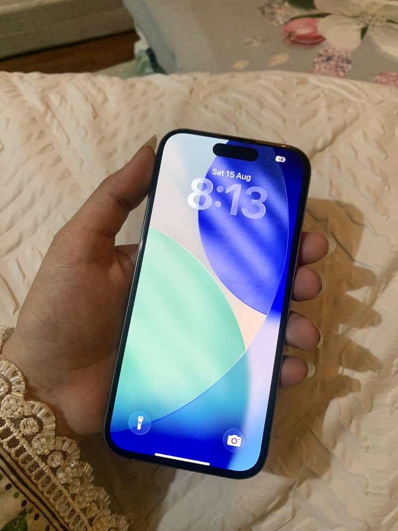 Apple iPhone 15 Pro 3