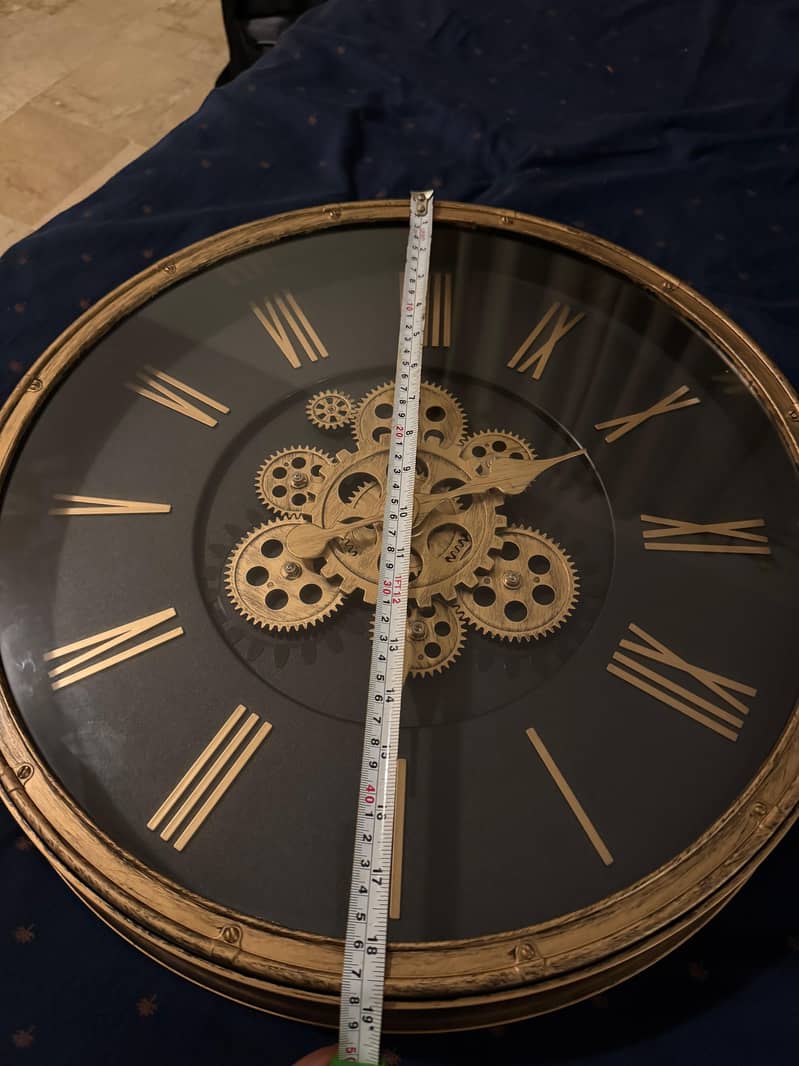 wall clock 4