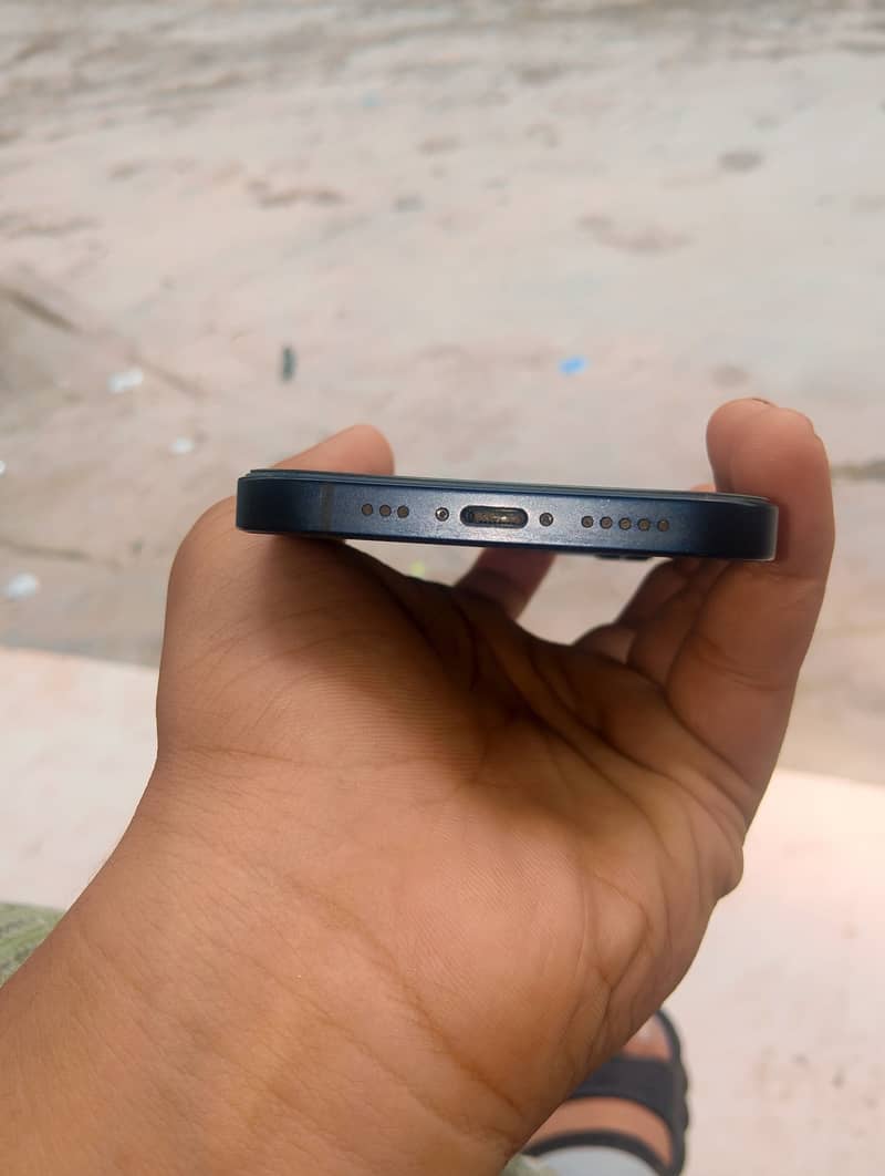 Apple iPhone 12 2