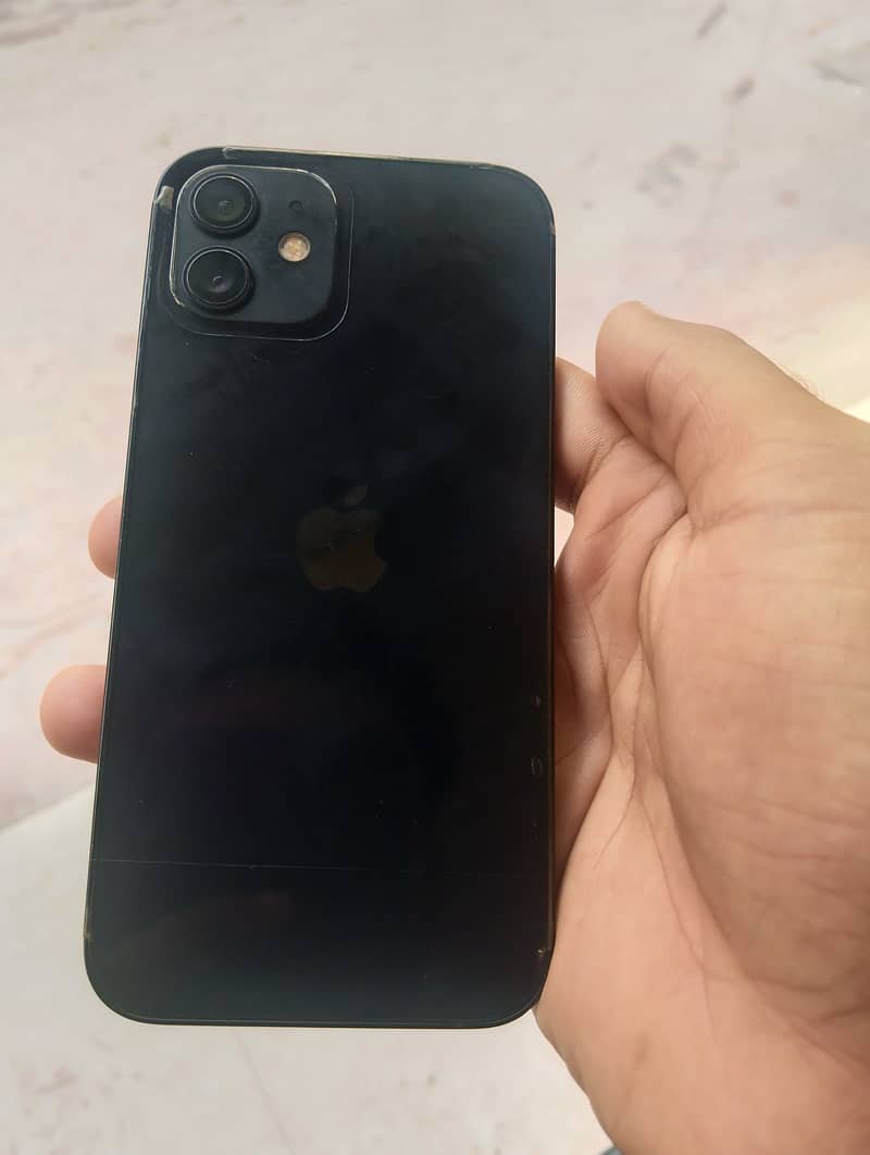 Apple iPhone 12 4