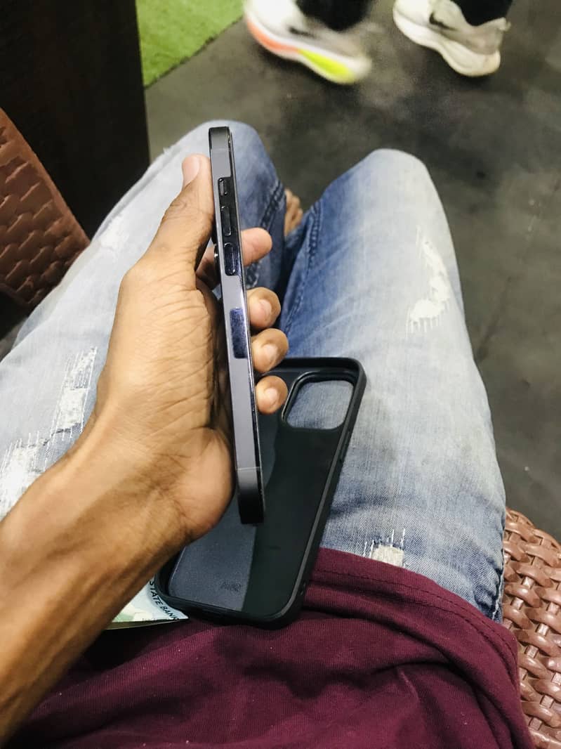 iphone 14 pro 2