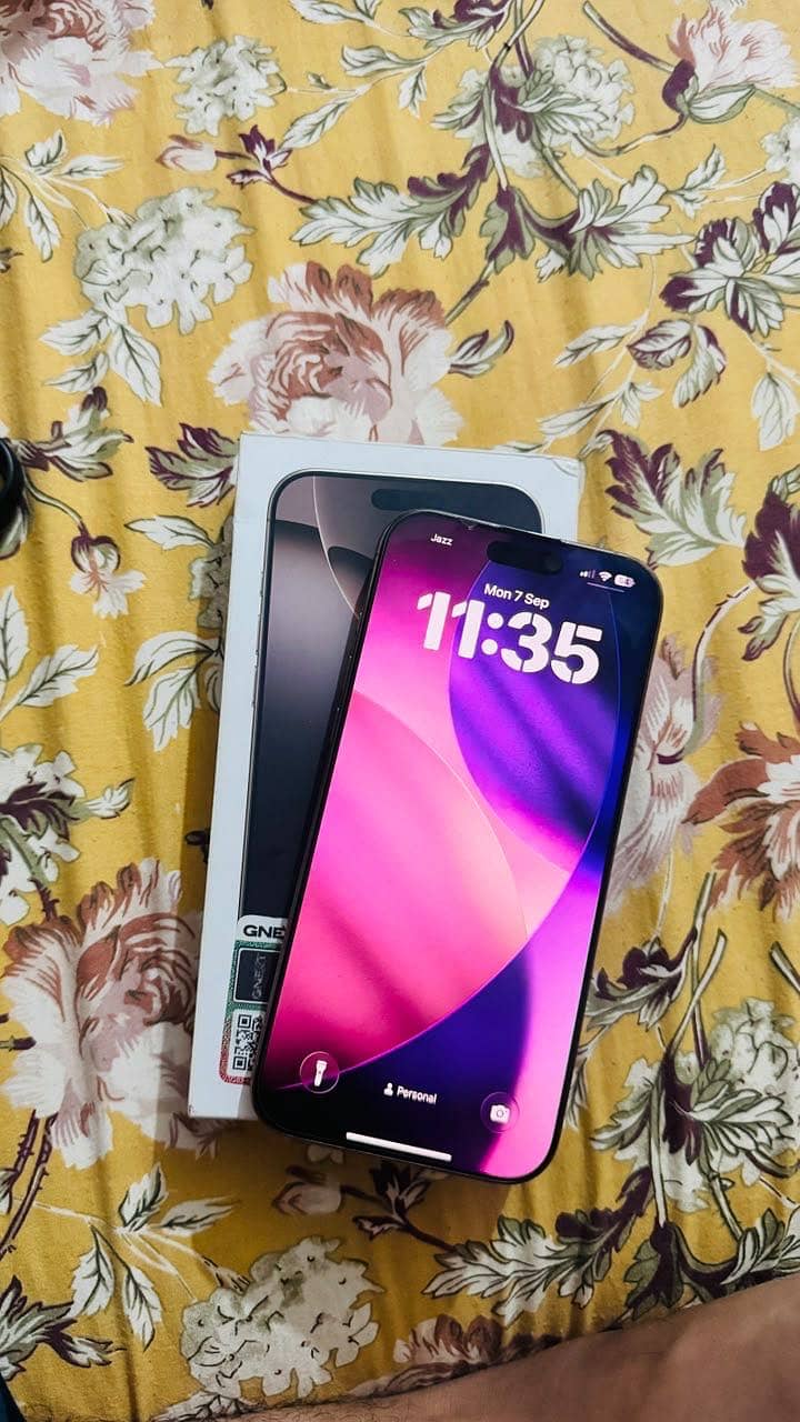 Apple iPhone 16 Pro Max 0