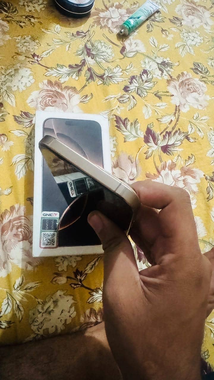 Apple iPhone 16 Pro Max 3