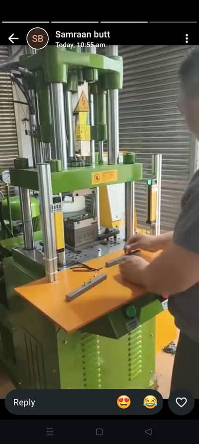 injection molding machine vertical