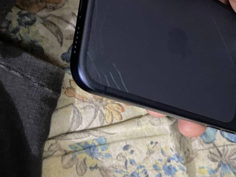 iPhone 17 Pro Max 3