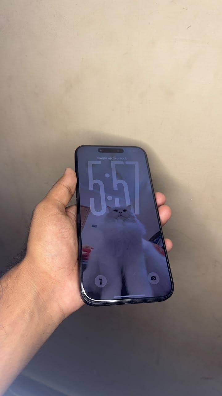 Apple iPhone 15 Pro Max 2