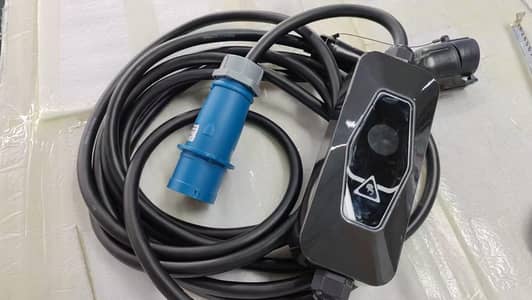Portable EV car charger 7kW, 32A, Type 2, wifi