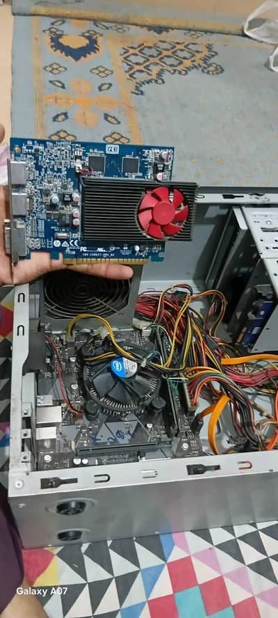 AMD R9 M360 2GB GDDR5 128BIT BEST FOR LOW END GAMING