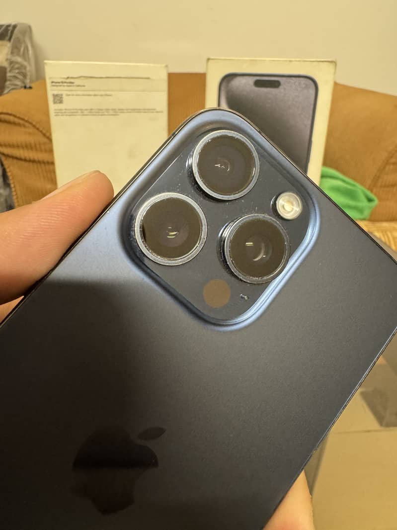 Apple iPhone 15 Pro Max 6