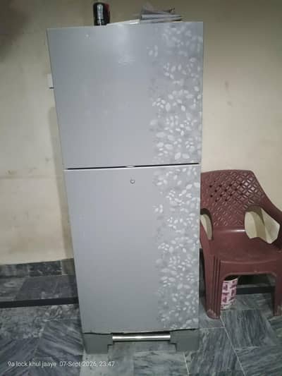Hair Freezer Big 100% Original and Ok No Any Fault =70000/-