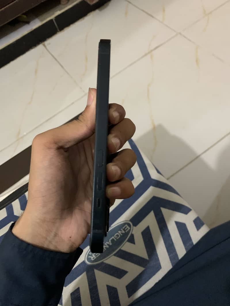 Apple iPhone 14 0