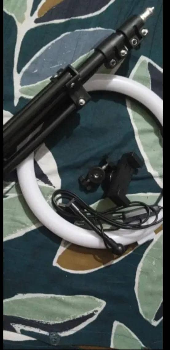 Ring light with stand 2