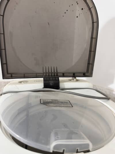 Haier HWS 60-50 Spinner Dryer 6KG – Almost Brand New