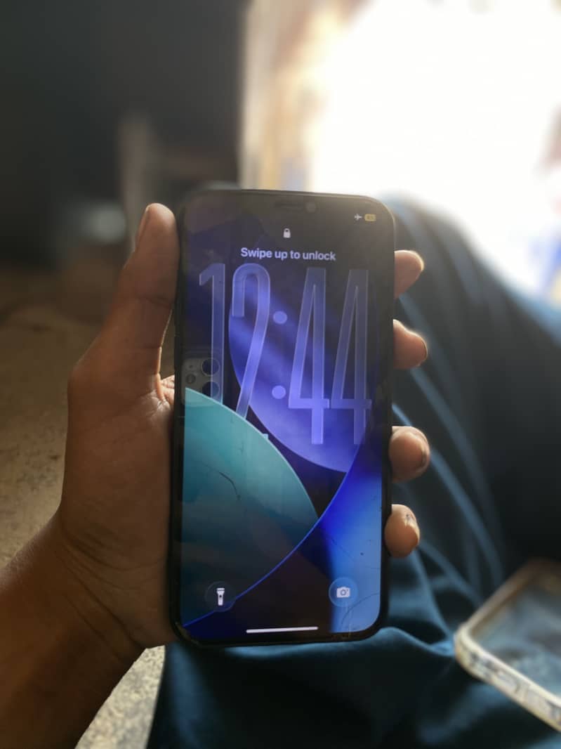 Apple iPhone 12 2