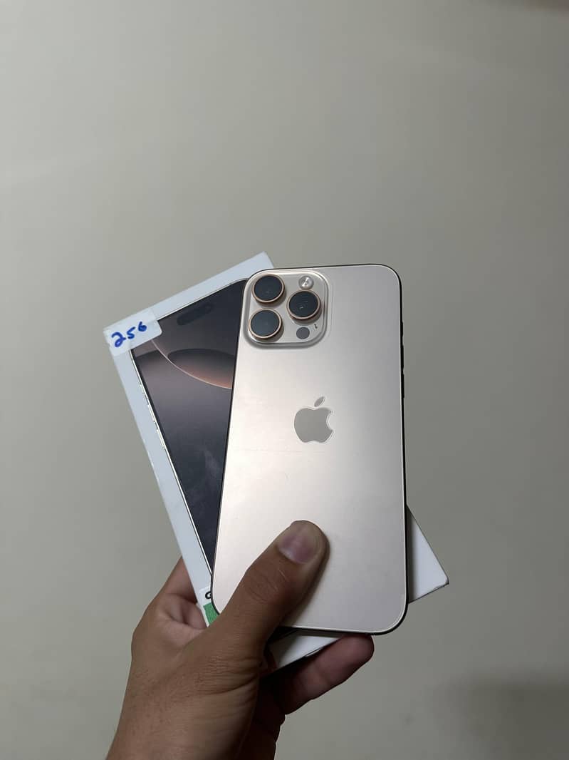 Apple iPhone 16 Pro Max 0