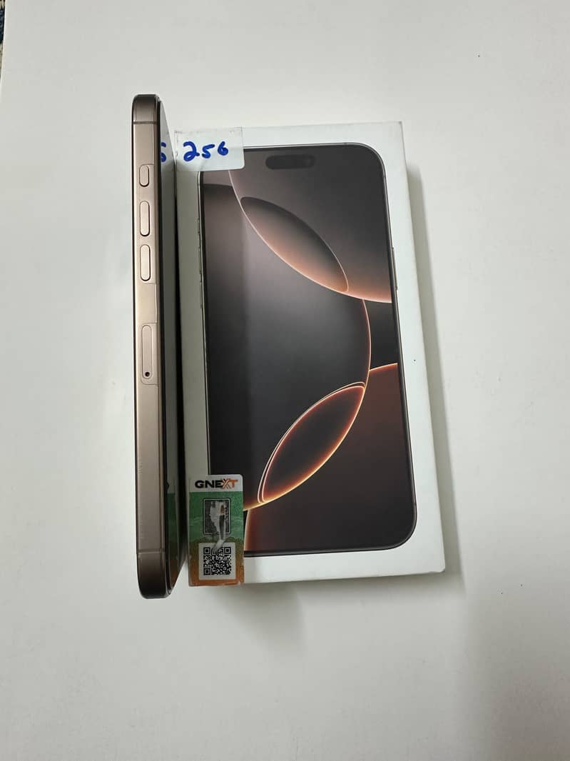 Apple iPhone 16 Pro Max 2