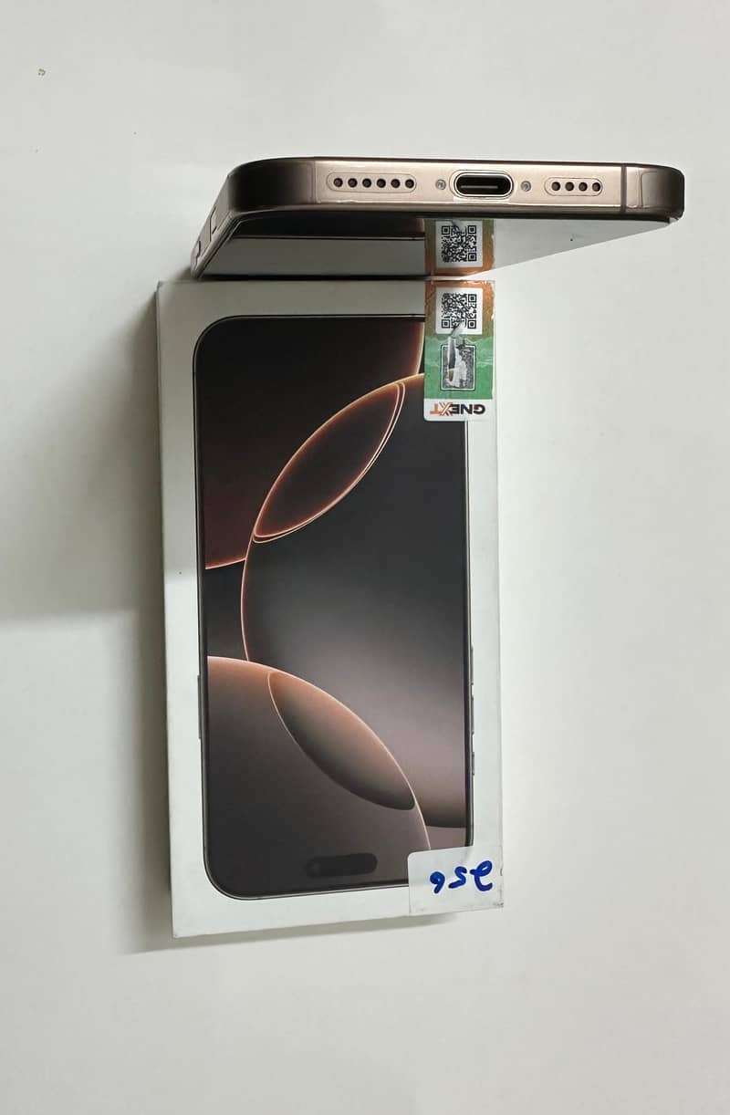 Apple iPhone 16 Pro Max 6