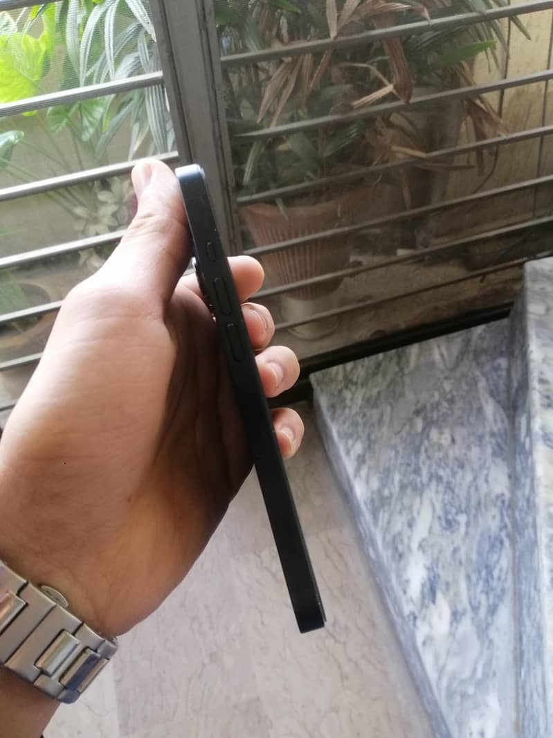 Apple iPhone 14 6