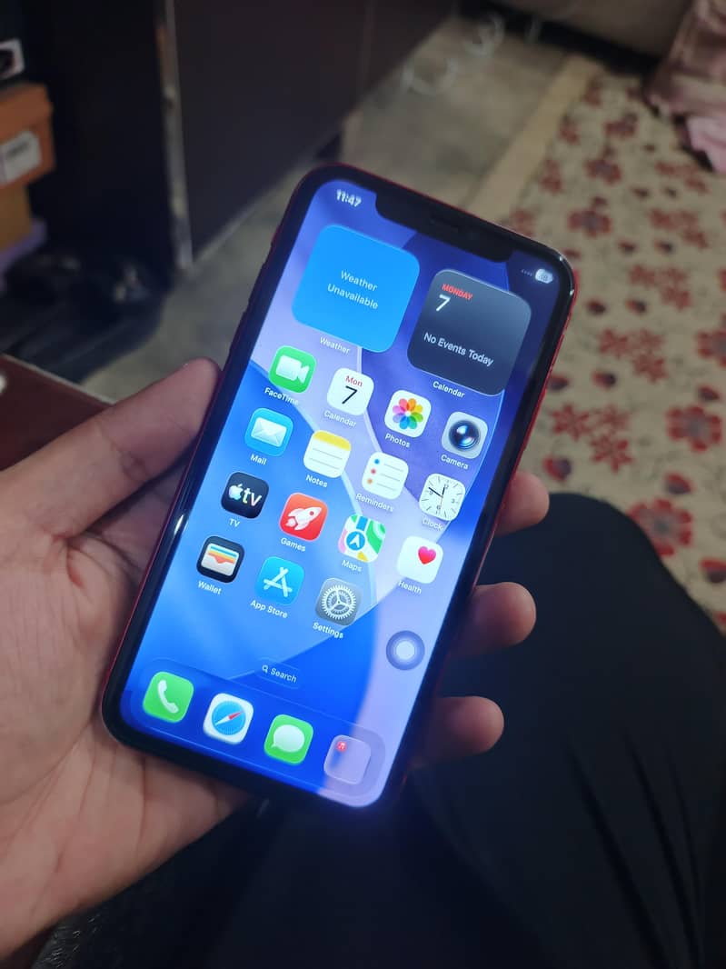 Apple iPhone 11 4