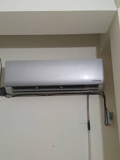 urgent sale My haier 1/2 Ton Ac DC INVERTOR ICCHRA LAHORE 03016575297