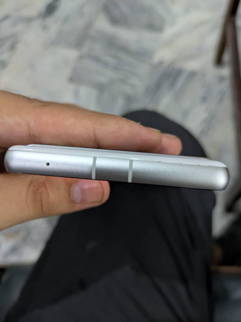 Google Pixel 7a 1